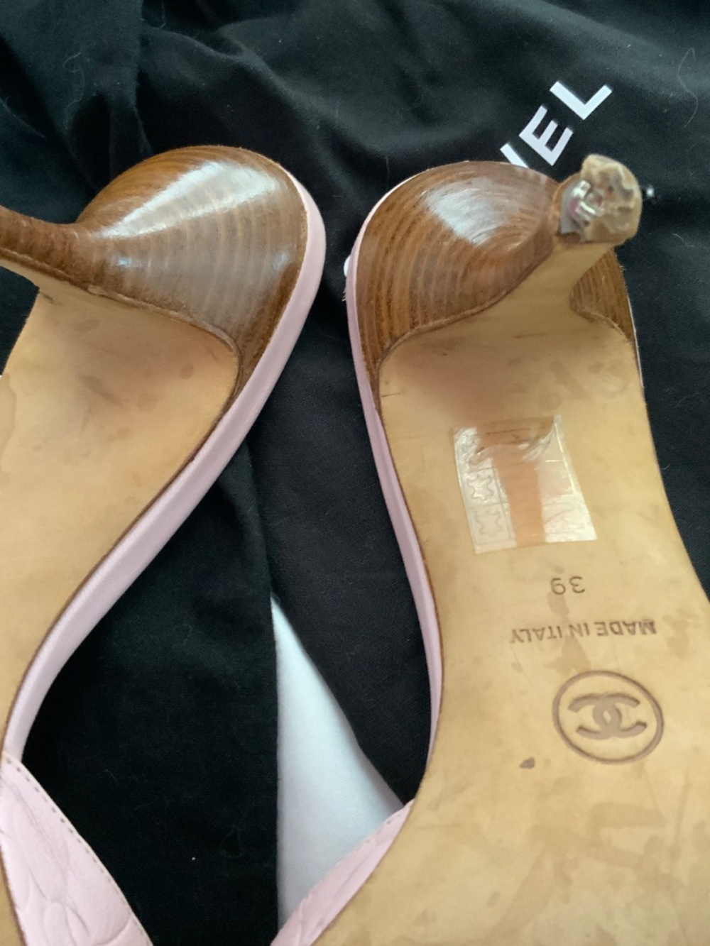 Authentic Vintage Chanel Pink Embossed Slip on Shoes Princess Heels 39 Preloved - Picture 3 of 7
